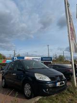 Renault Megane Scenic - Renault Megane aus 2007 mit Diesel-Antrieb