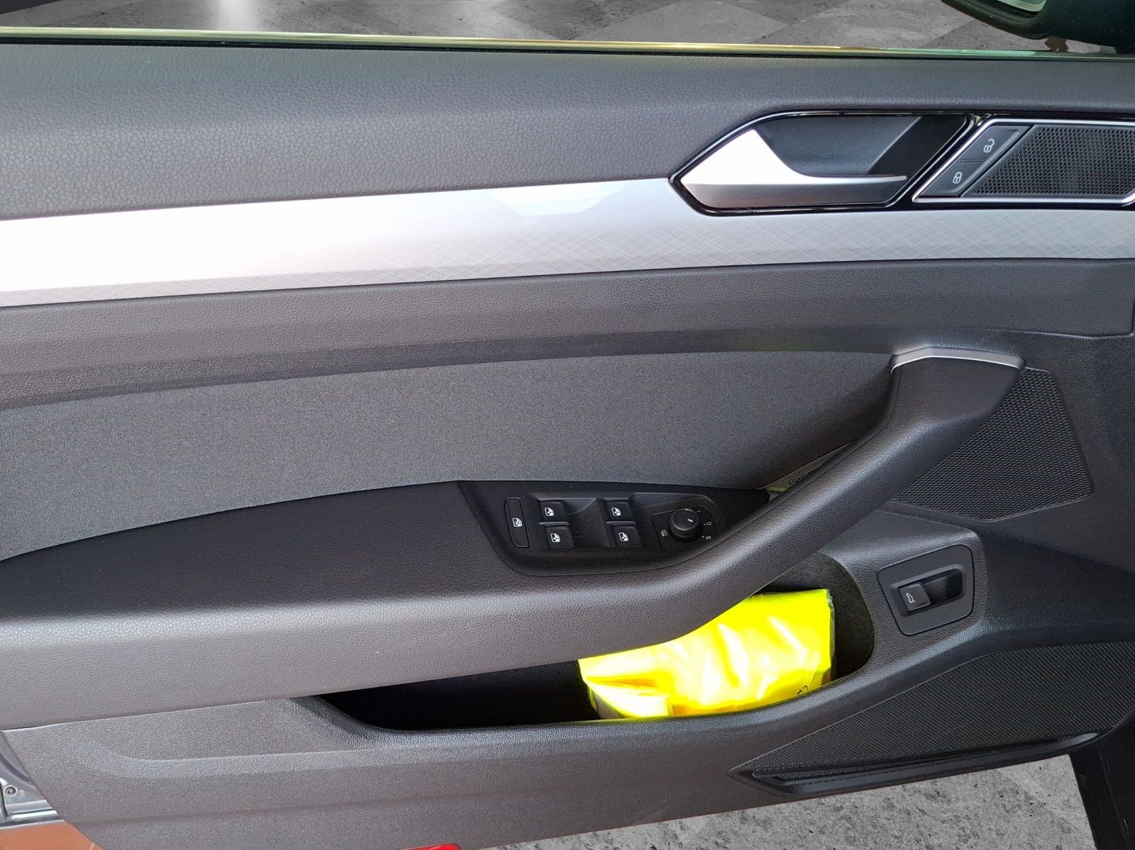 Fahrzeugabbildung Volkswagen Passat Variant TSI Business DSG Matrix Navi ACC