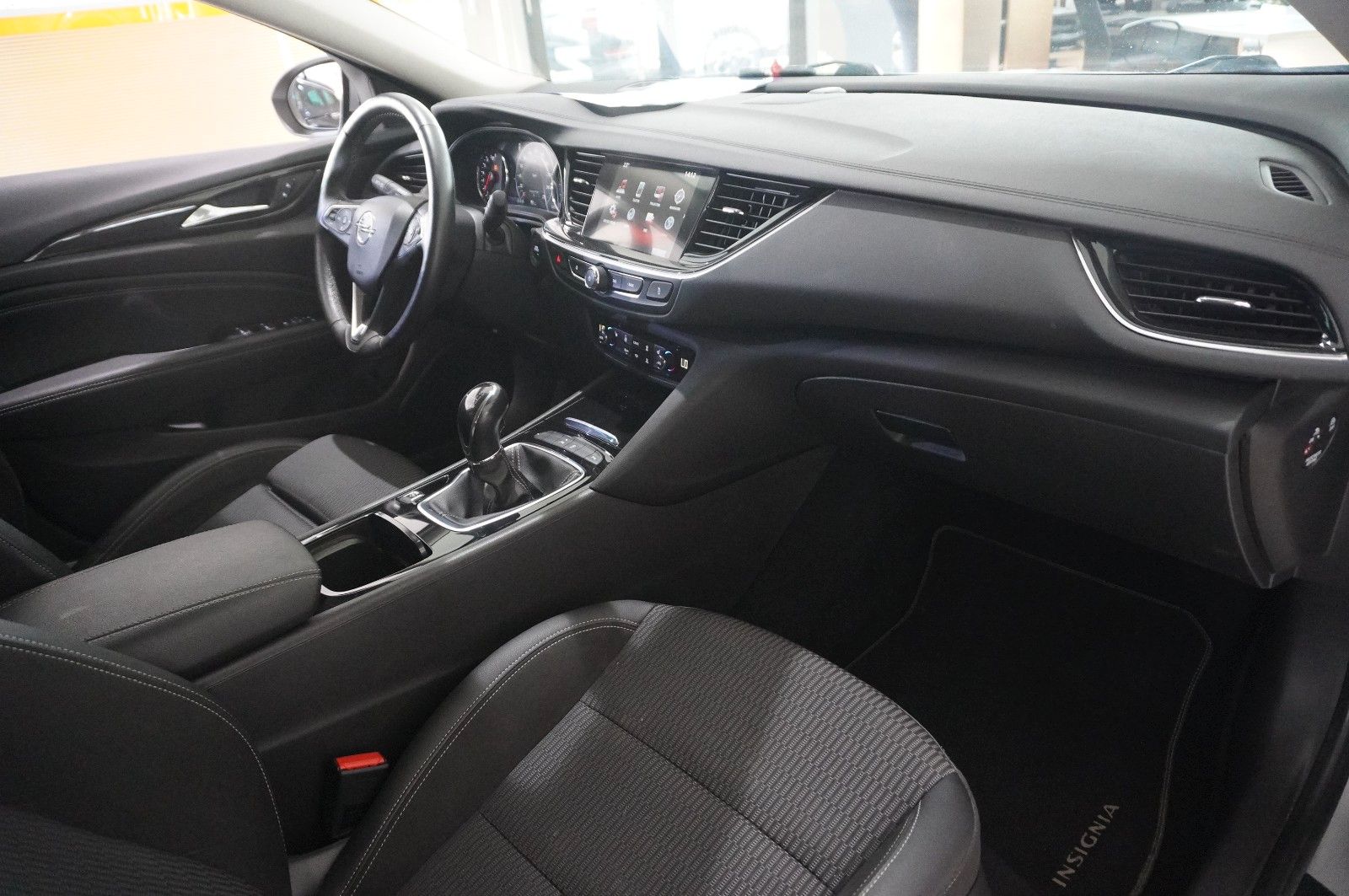 Fahrzeugabbildung Opel Insignia B ST 1.5T DYNAMIC NAVI/LED/KAMERA/DAB+