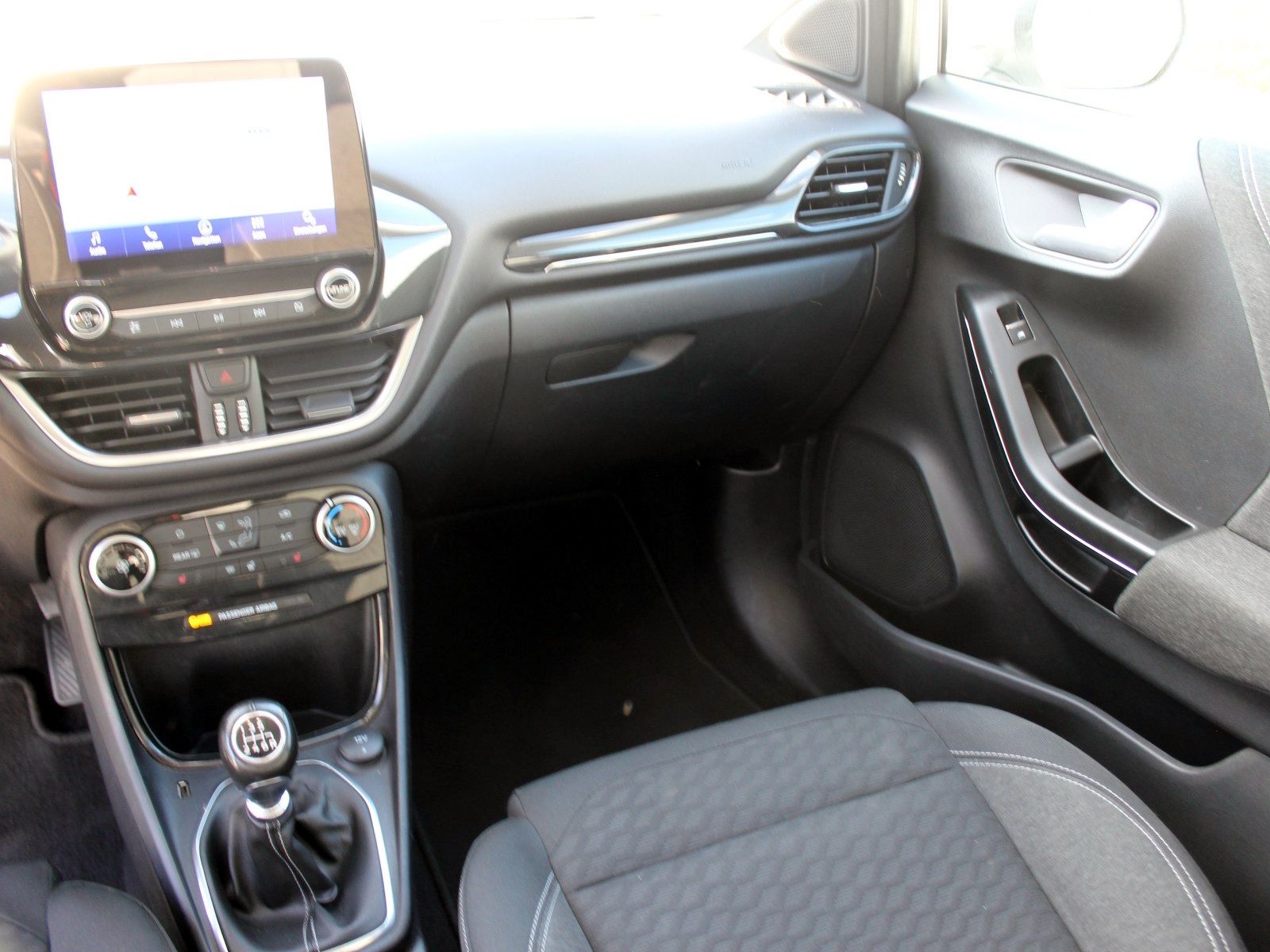 Fahrzeugabbildung Ford Puma Titanium 1,0 EcoBoost Mild Hybrid