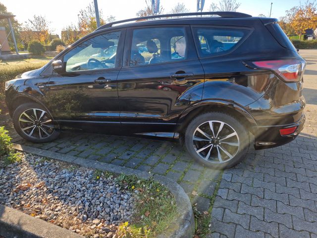 Ford Kuga 1,5 EcoBoost 4x2 110kW ST-Line Automati...