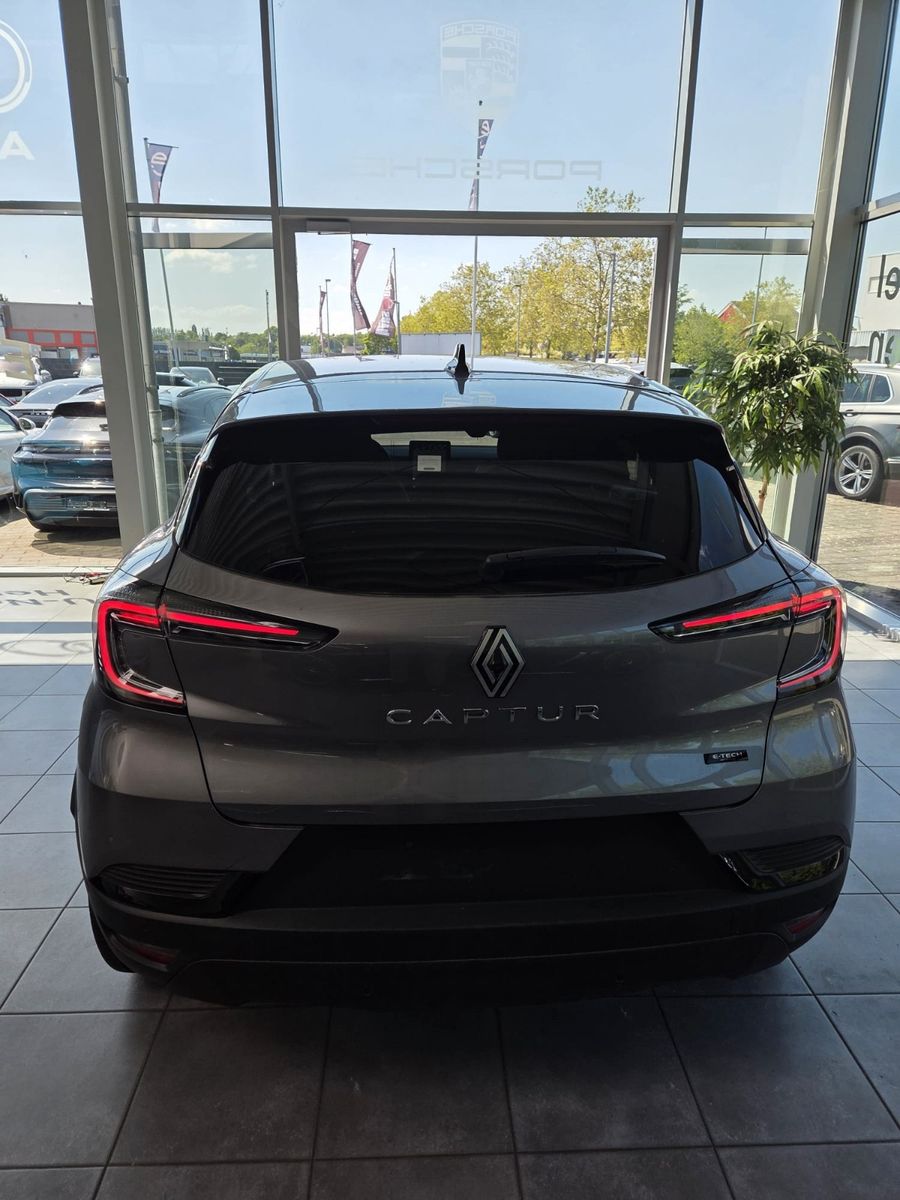 Fahrzeugabbildung Renault Captur Full Hybrid E-Tech 160 Esprit Alpine