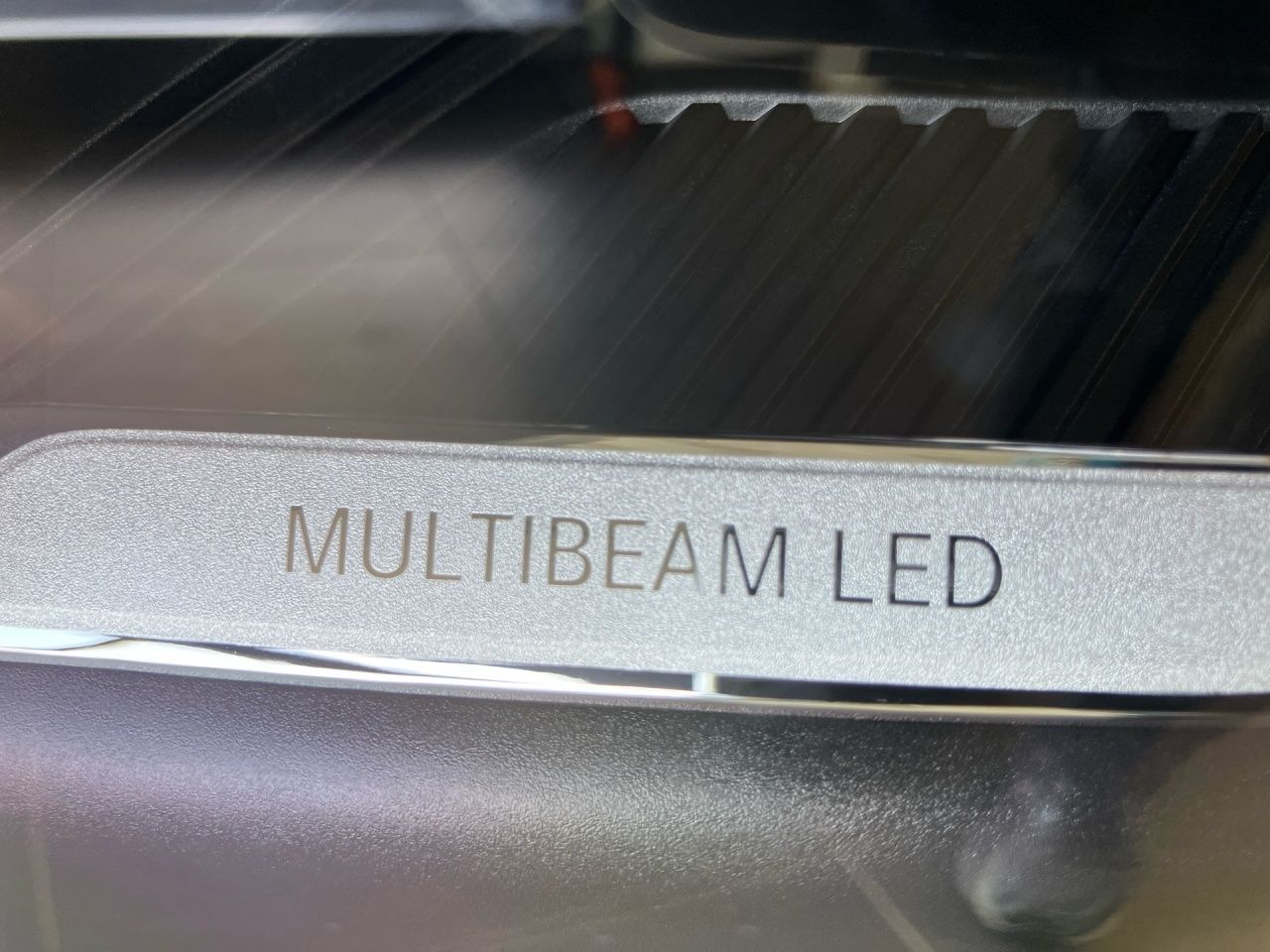 Fahrzeugabbildung Mercedes-Benz V 250 d STY / L Liegebank LED AHK Allrad Kamera