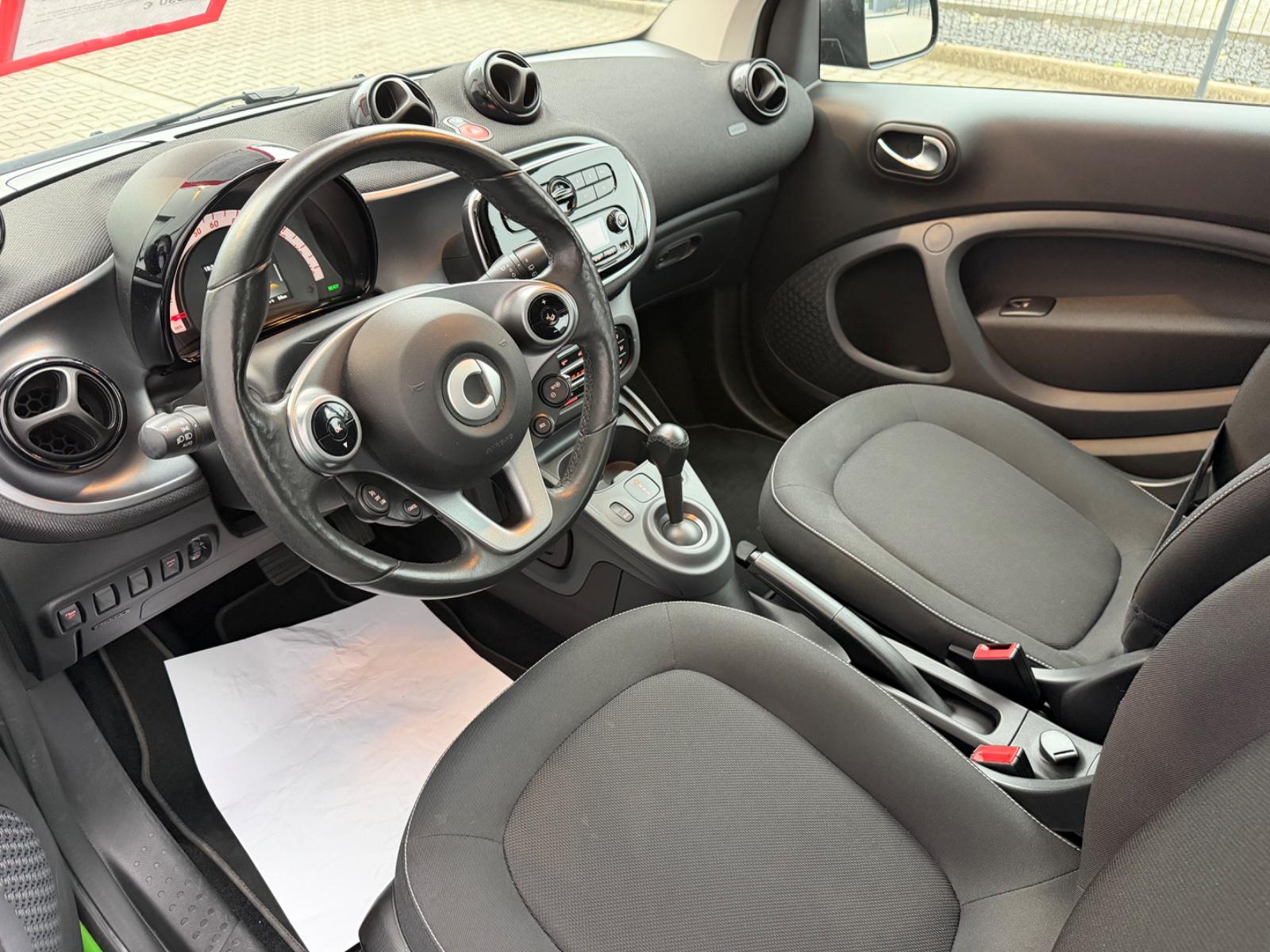 Smart ForTwo EQ Klimaaut. Lenkhzg. SHZ PDC Akku 95%