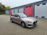 Hyundai i30 cw Pure/1Hand/Navi/KAMERA - Hyundai i30: Pure