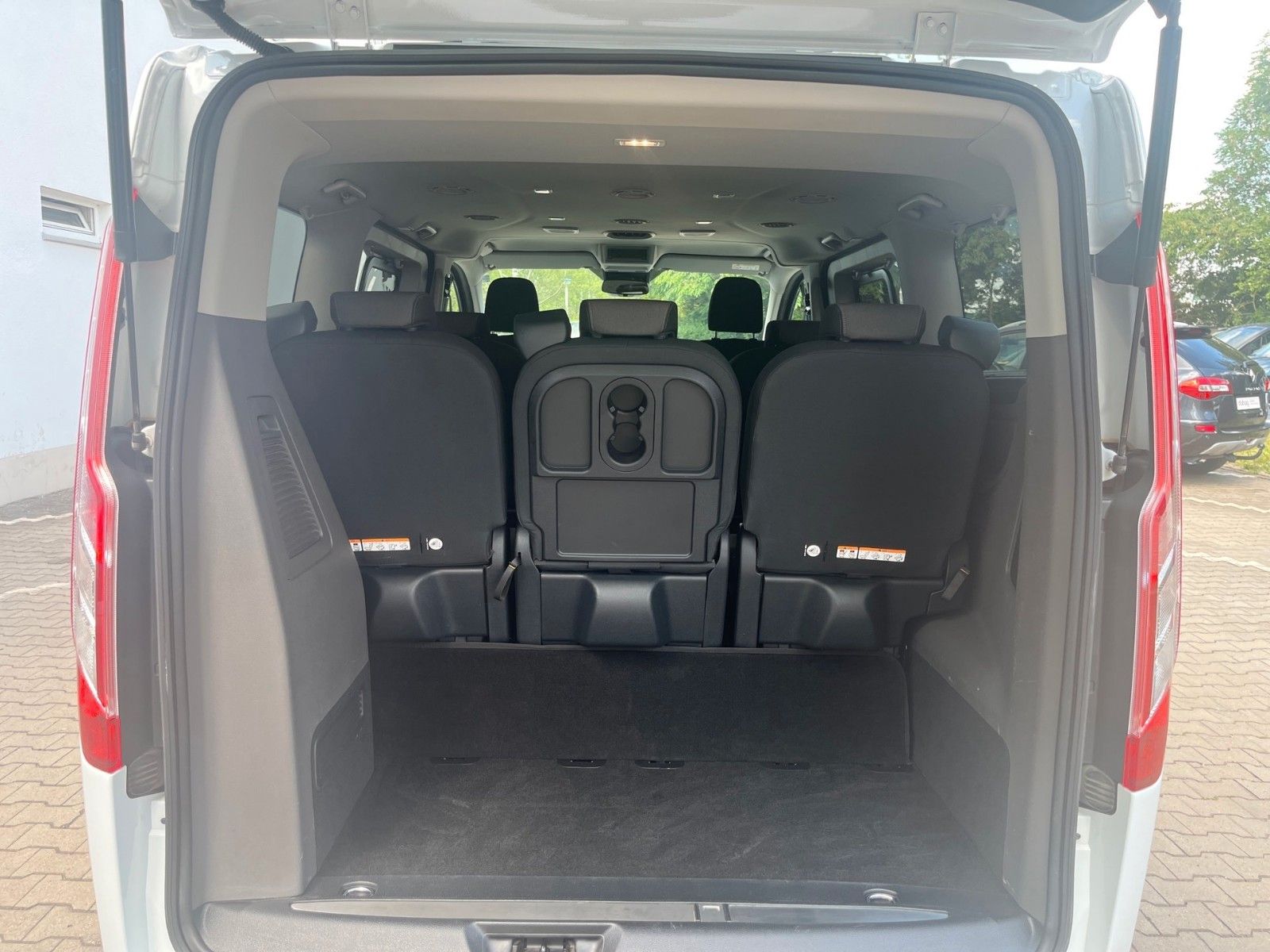 Ford Tourneo Custom 320 L1H1 VA MH Titanium – Bild 8