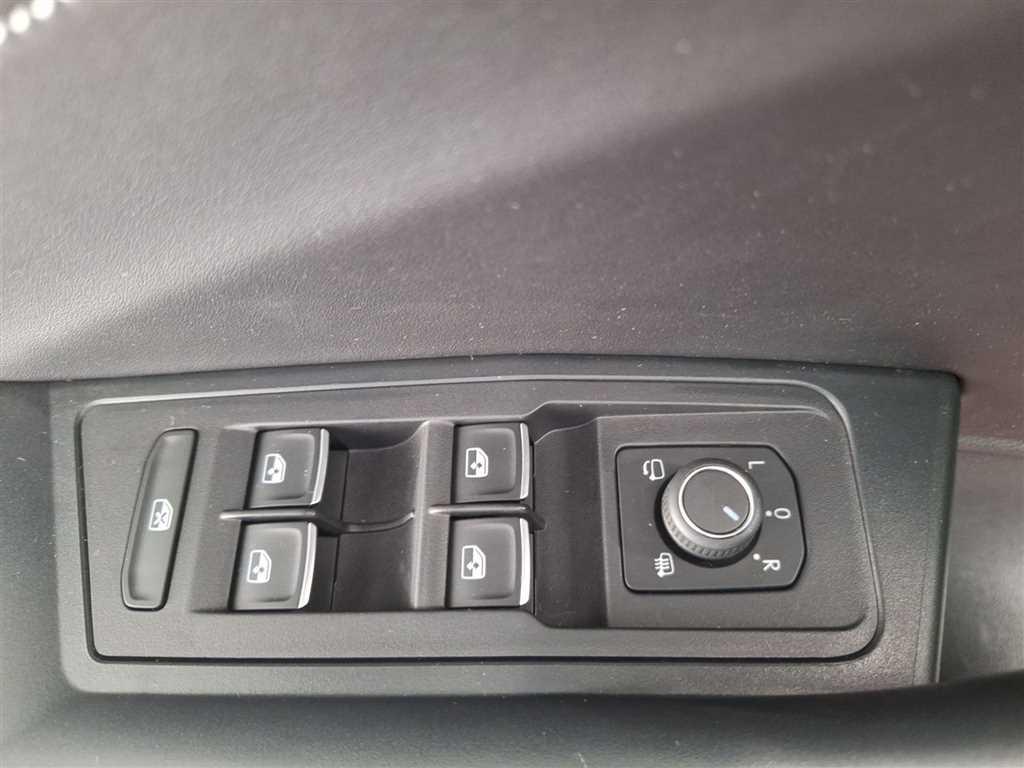 Volkswagen T-Roc R-Line 1.5 TSI DSG BusinessPremium, миниатюра 15