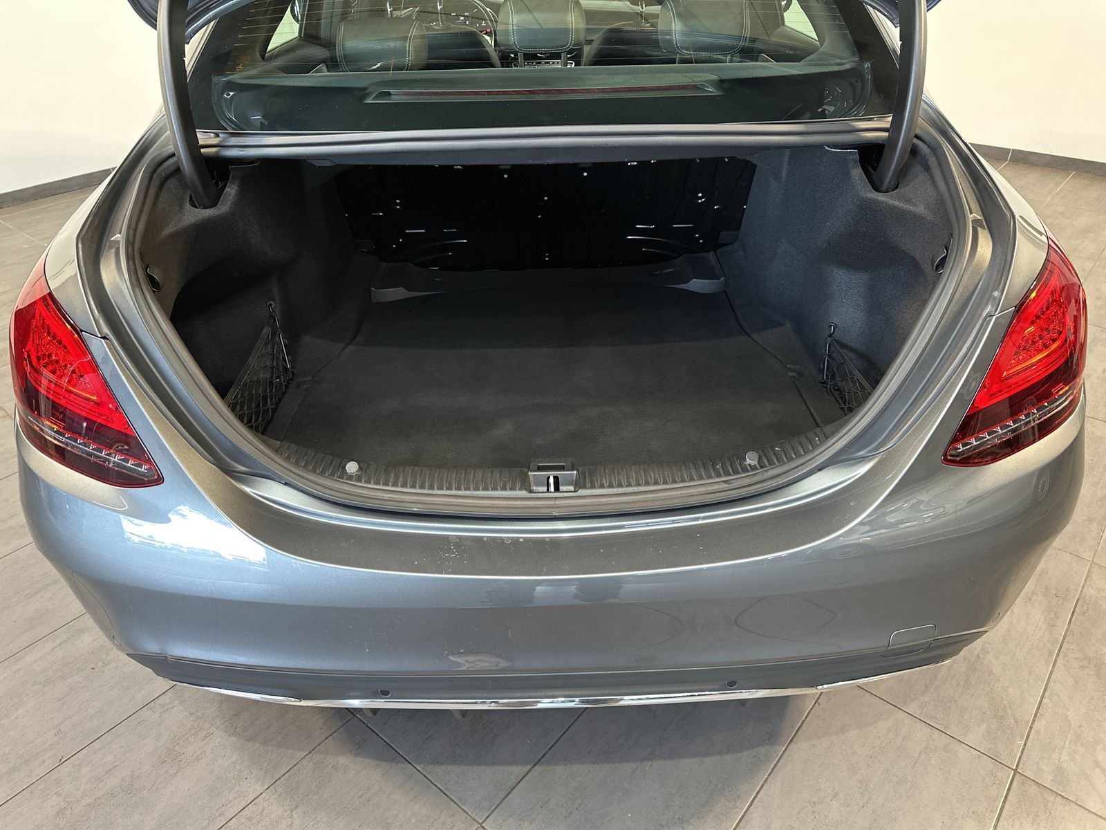 Fahrzeugabbildung Mercedes-Benz C 300d AMG-Line NAV+LED+KAMERA+MEMORY+18ZOLL+1HD