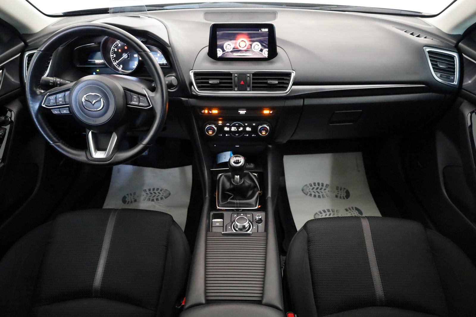 Fahrzeugabbildung Mazda 3 Lim. Sports-Line Navi,LED,SH,PDC,Kamera,HUD