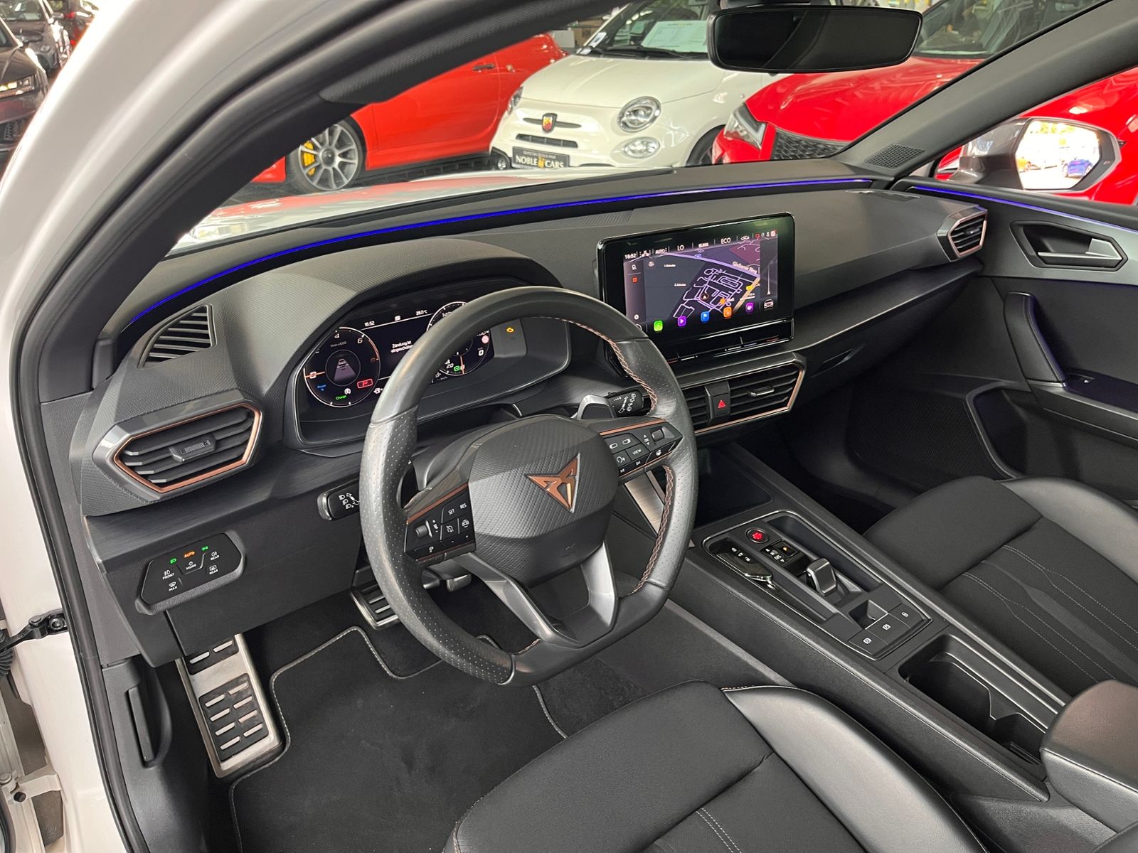 Fahrzeugabbildung CUPRA Leon VZ e-Hybrid LED ACC NAV RFK SHZ 19"