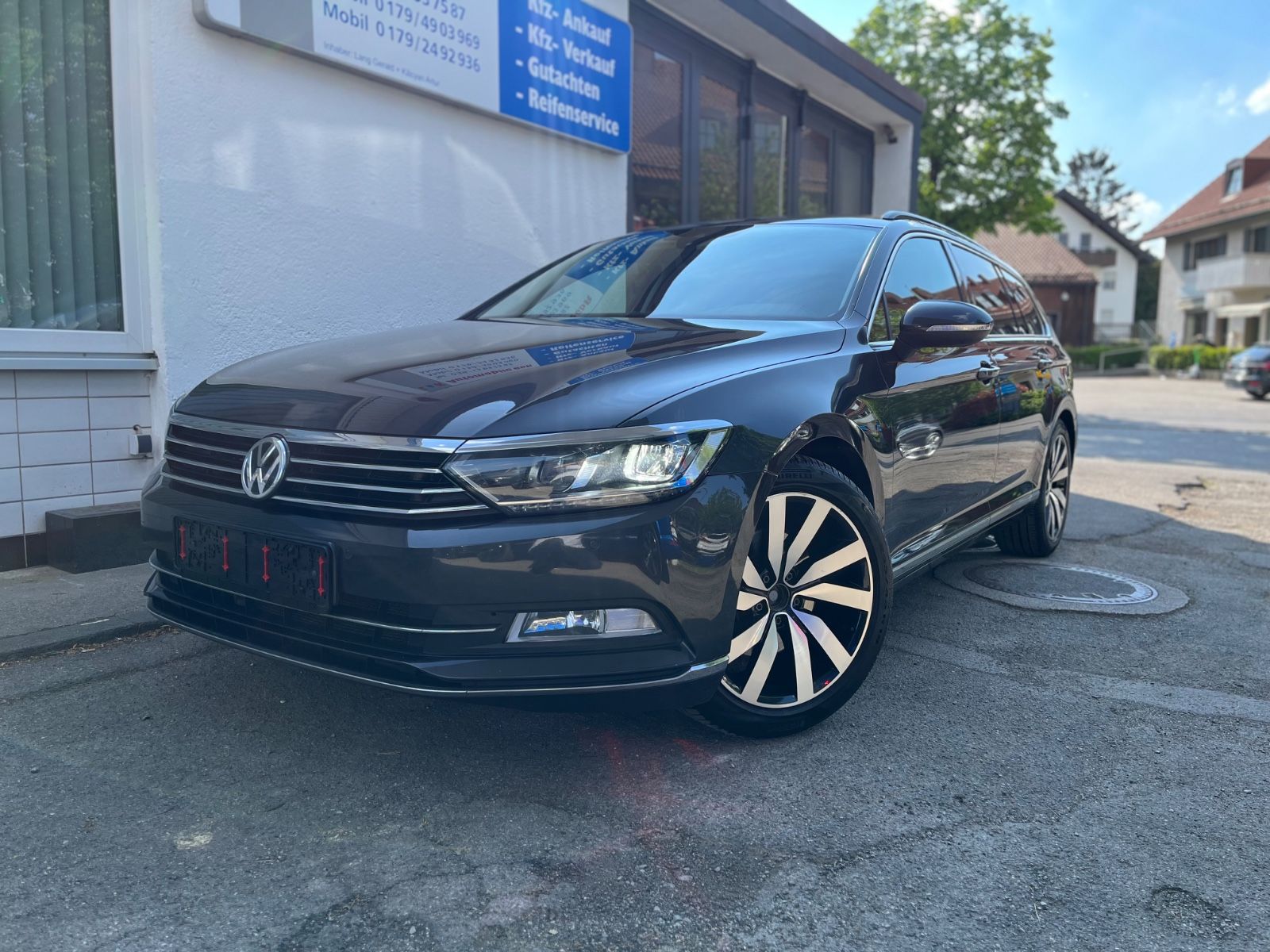 VW Passat  Comfort DSG 140KW Navi+LED+ACC+R-Kamera
