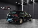 Volkswagen Golf VII 1.5 TSI ACT DSG/Panorama/AppConnect/VC - gebrauchte Limousinen in Paderborn