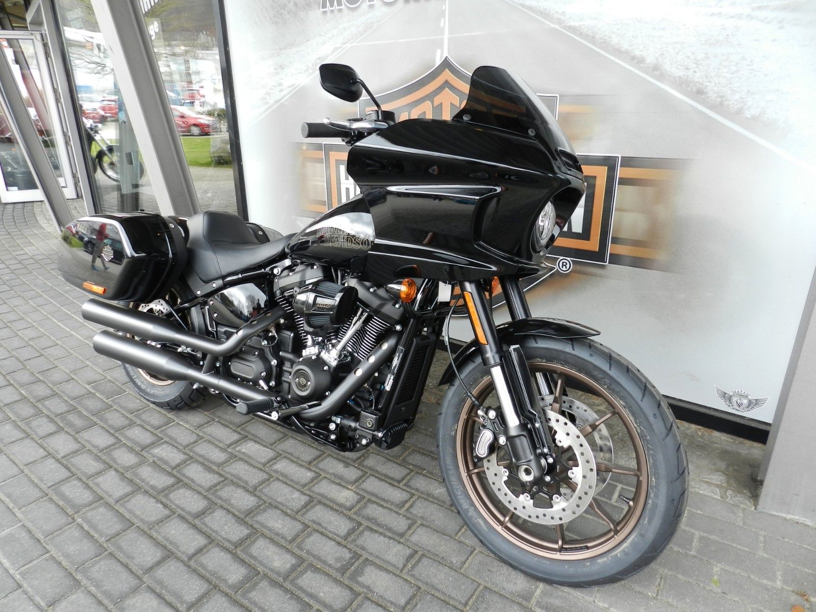 Fahrzeugabbildung Harley-Davidson Softail Low Rider ST MJ 2023