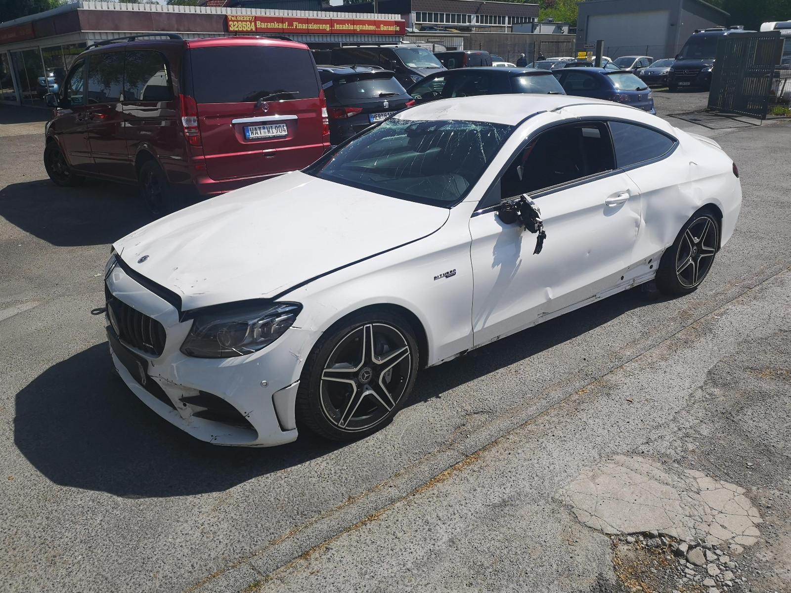 Mercedes-Benz C 43 AMG 4Matic Motor läuft Getriebe schaltet
