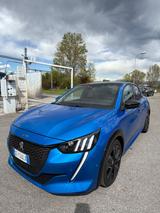 Peugeot 208 PureTech 130 Stop&Start EAT8 5 porte - Peugeot 208 mit Halbautomatikschaltung
