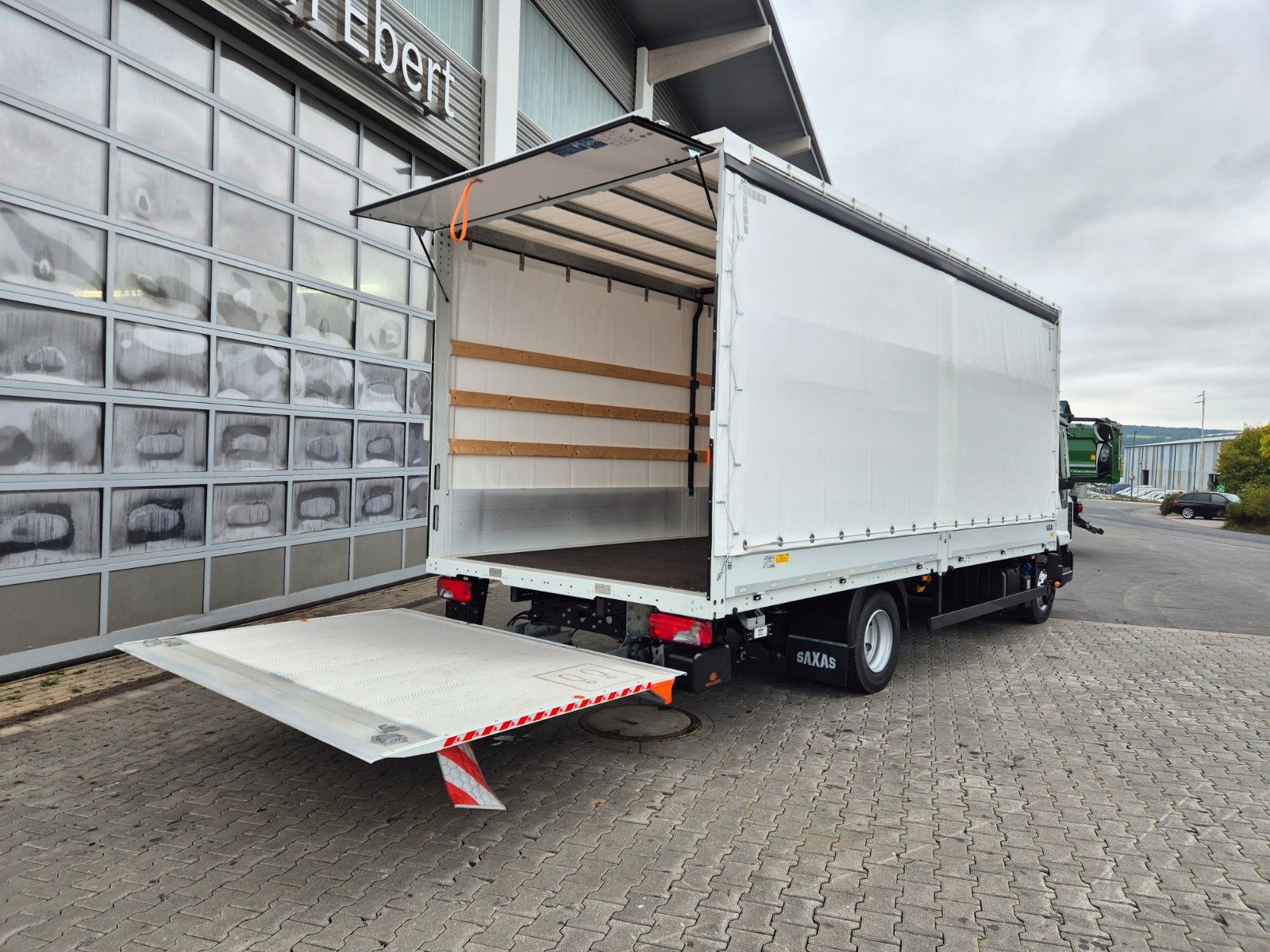 Fahrzeugabbildung Iveco Eurocargo ML75E19/P LBW  Spoiler Klima 3 Sitze
