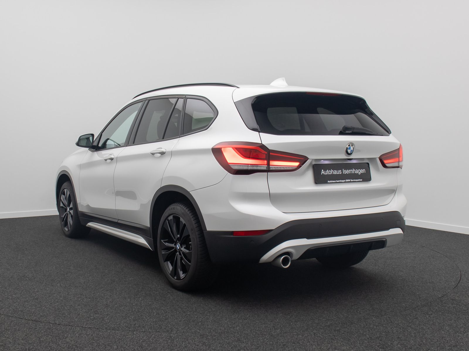 Fahrzeugabbildung BMW X1 sD18i Sport Line Kamera DAB LED Teilleder 18"