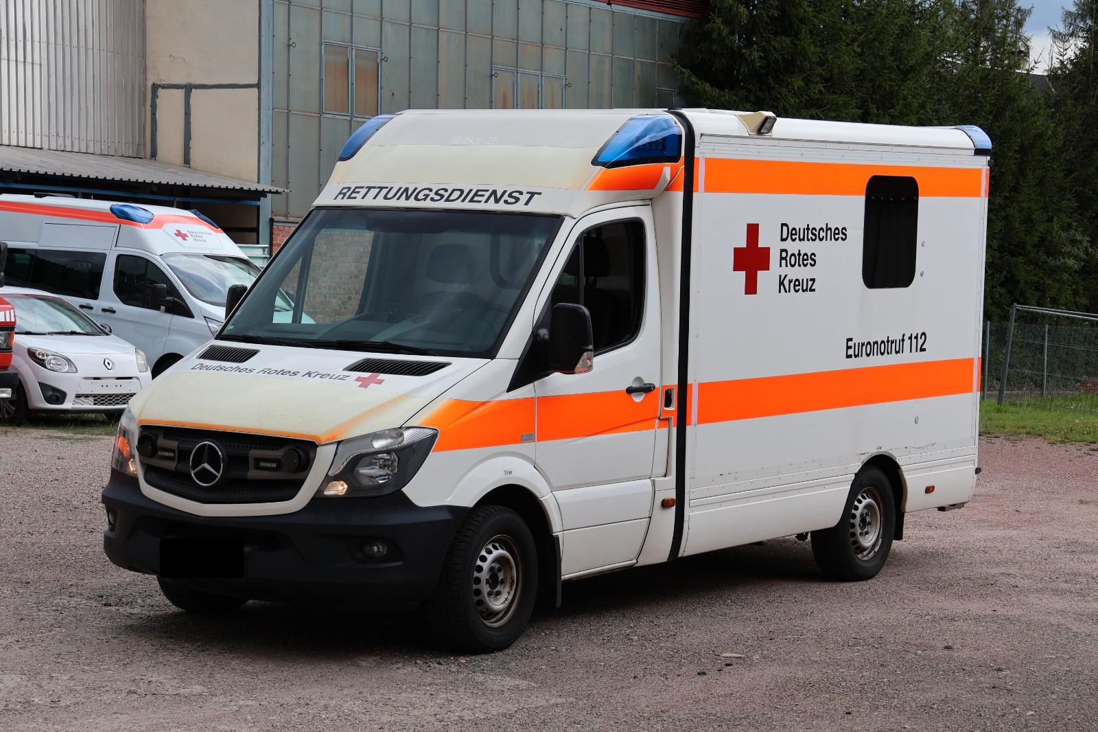 Mercedes-Benz Sprinter 3,5 T 316 STROBEL inkl. Stryker Stuhl