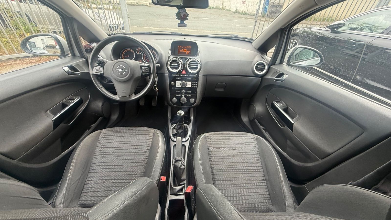 Fahrzeugabbildung Opel Corsa D Energy
