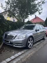 Mercedes-Benz E 300 CDI T BlueEFFICIENCY AVANTGARDE AVANTGARDE - gebrauchte Mercedes-Benz E 300 aus dem Jahr 2010