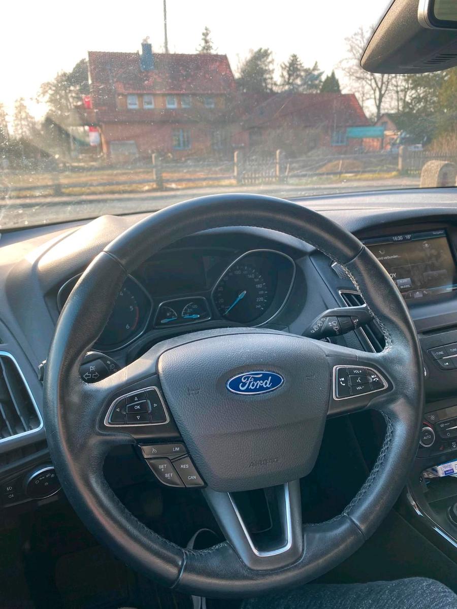 Ford Focus 2015 — photo 5