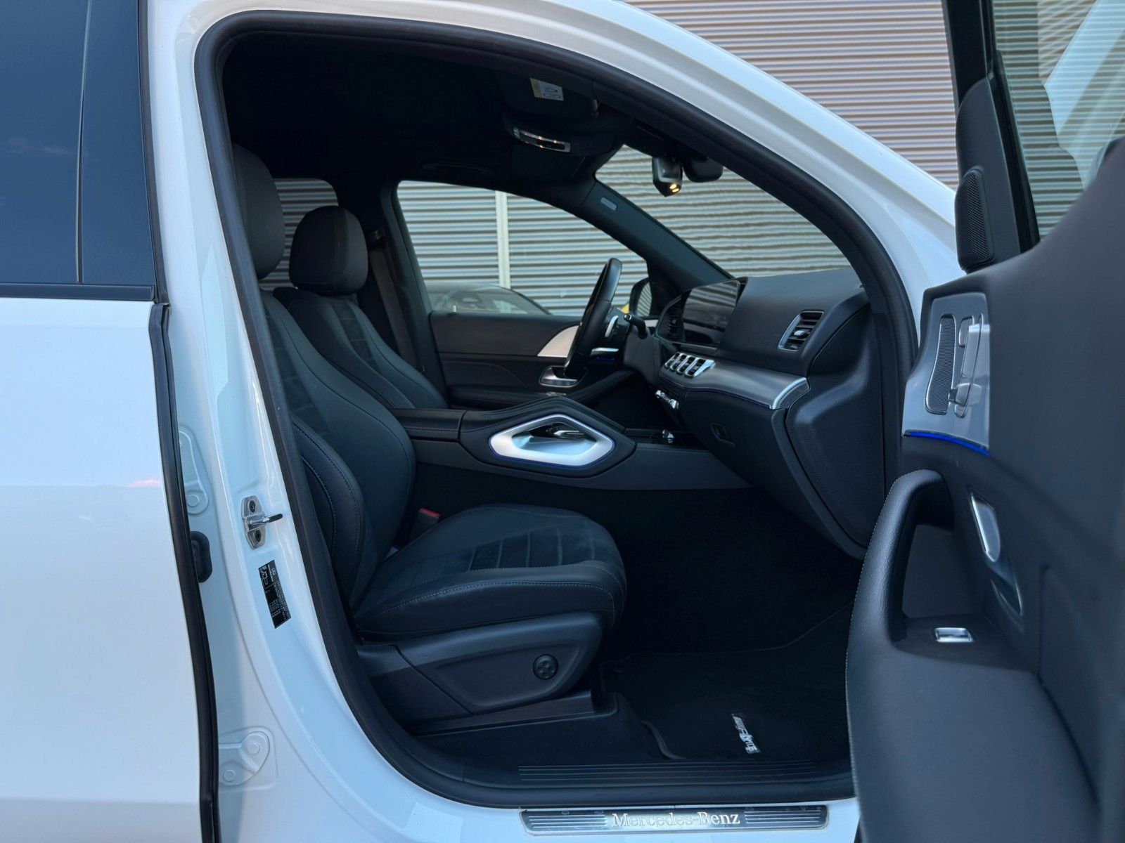 Fahrzeugabbildung Mercedes-Benz GLE 450 4M AMG+Distr+Pano+Night