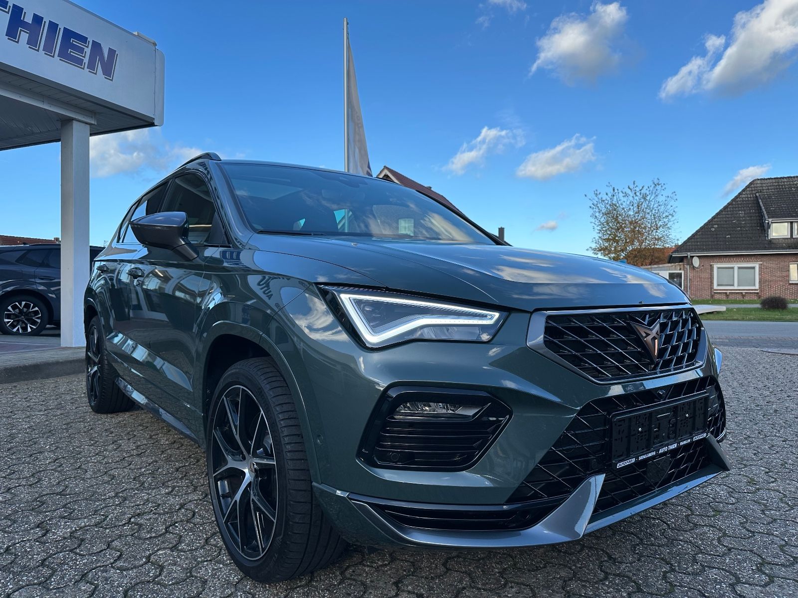 Fahrzeugabbildung CUPRA Ateca 2.0 TSI VZ 4Drive Pano/Navi/ACC/DCC/360°
