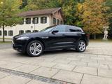 Jaguar F-Pace 30d AWD Portfolio Automatik Prestige 