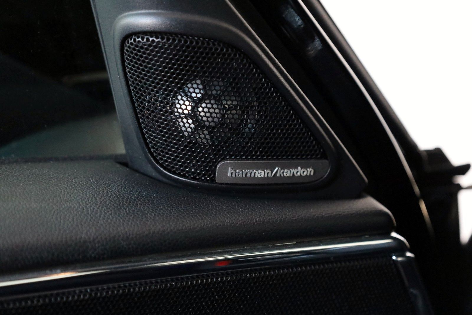 Fahrzeugabbildung MINI Countryman JCW Leder,Navi,LED,Panorama,HUD,SH