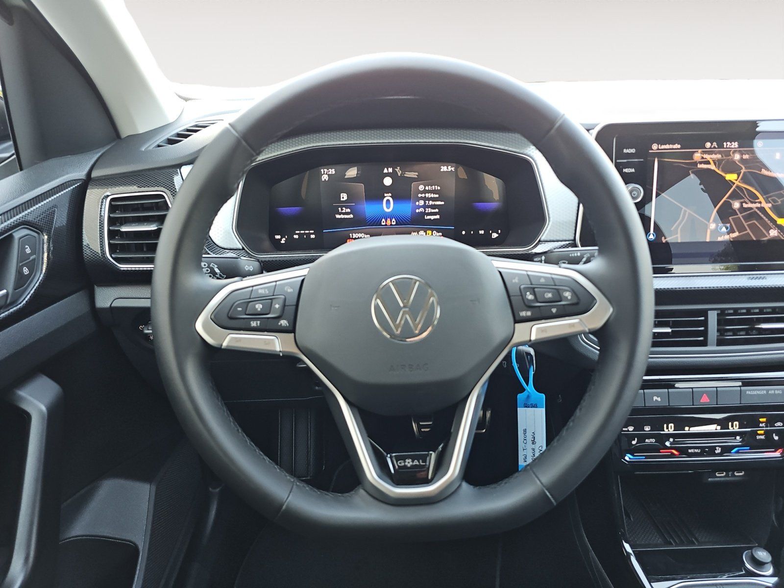 Volkswagen T-Cross - Bild 12