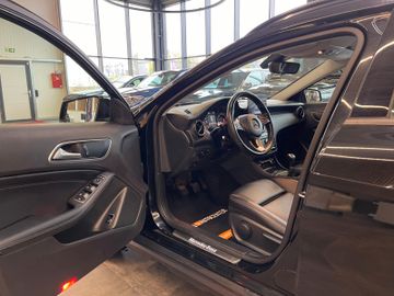 Mercedes-Benz GLA 180 *Kamera*PDC*Navi*Klima*Tempomat*
