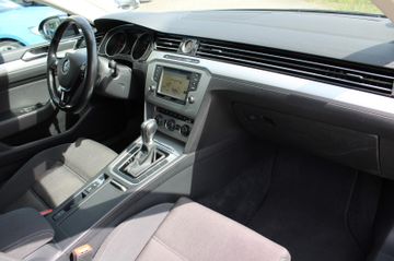 Volkswagen Passat Variant - 11