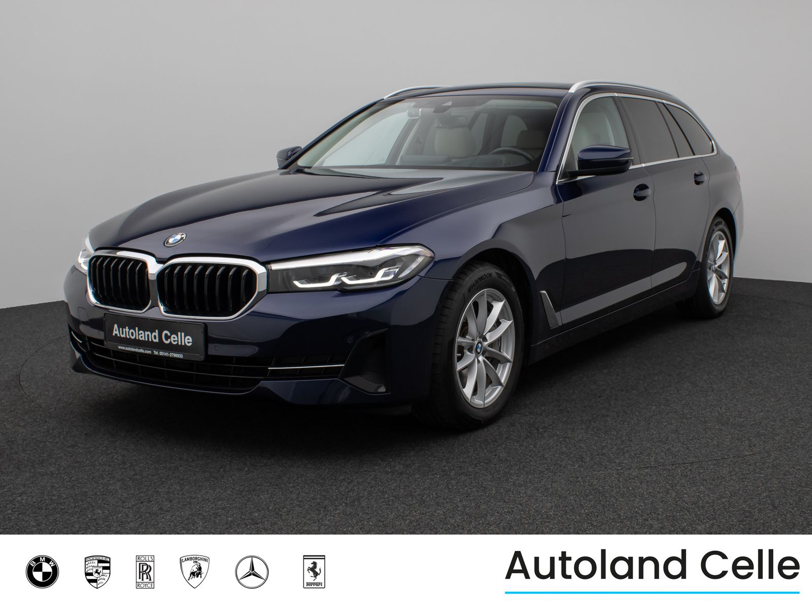 Fahrzeugabbildung BMW 530d xD Panoram Kamera HUD DAB HiFi SoftCl Sport