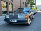 Mercedes-Benz 230 E   W124 meine hübsche Lady! - Mercedes-Benz 230 Gebrauchtwagen in Berlin