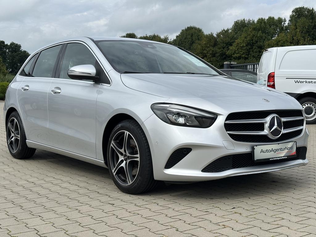 Mercedes-Benz B 220