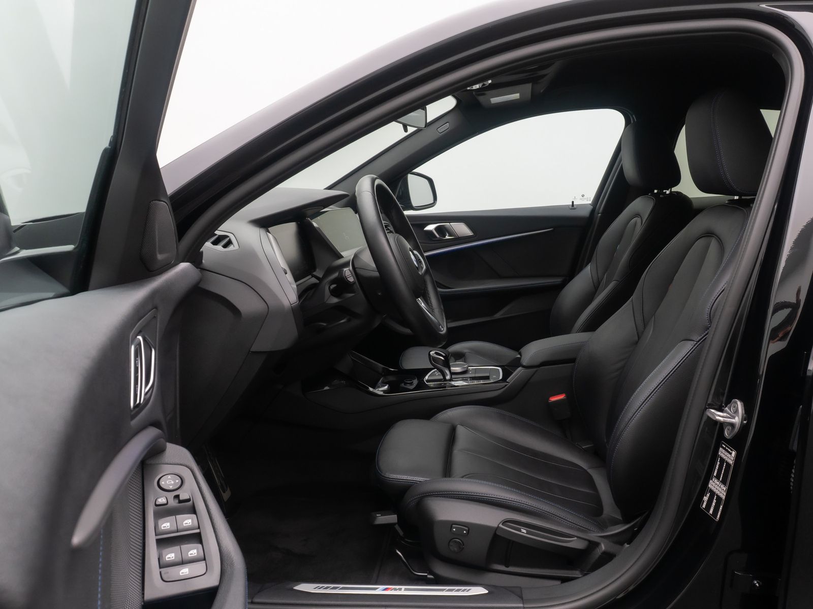 Fahrzeugabbildung BMW 120i M Sport HiFi Fernlich DAB Lenkradhzg 18Zoll