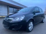 Opel Zafira B Family Plus - Opel Zafira: Schwarz