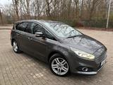 Ford S-Max 2,0 EcoBoost 176kW Titanium Automatik ... - Ford S-Max mit Benzin-Antrieb: Kleinbus, 2.0