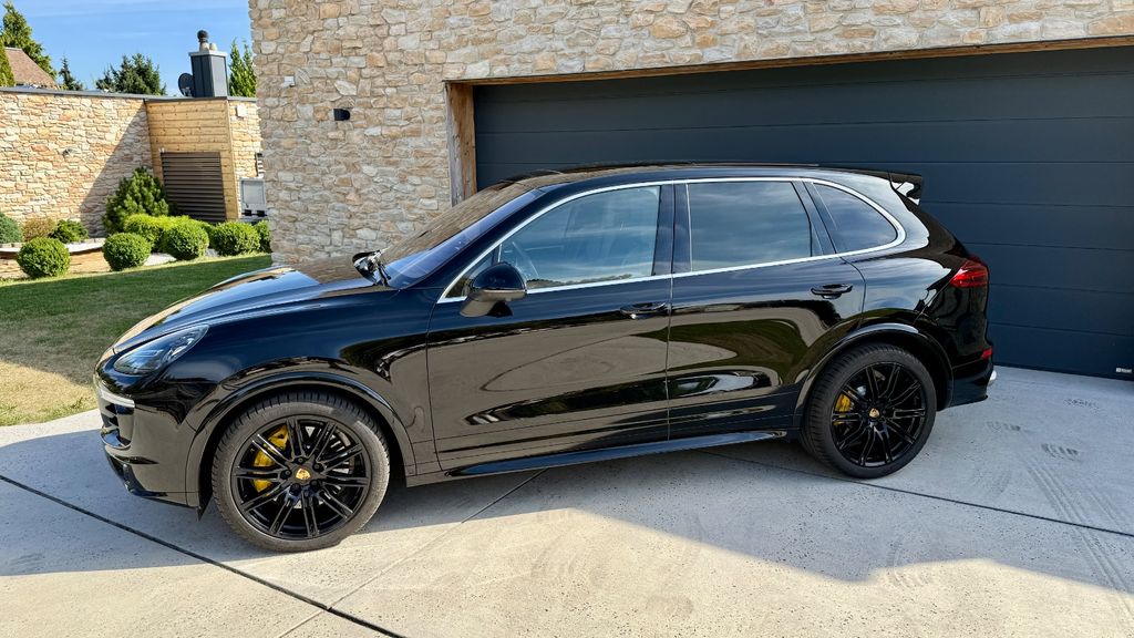 Image of Porsche Cayenne