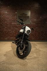 Harley-Davidson FXSE CVO Pro Street Breakout - HARLEY-DAVIDSON FXS