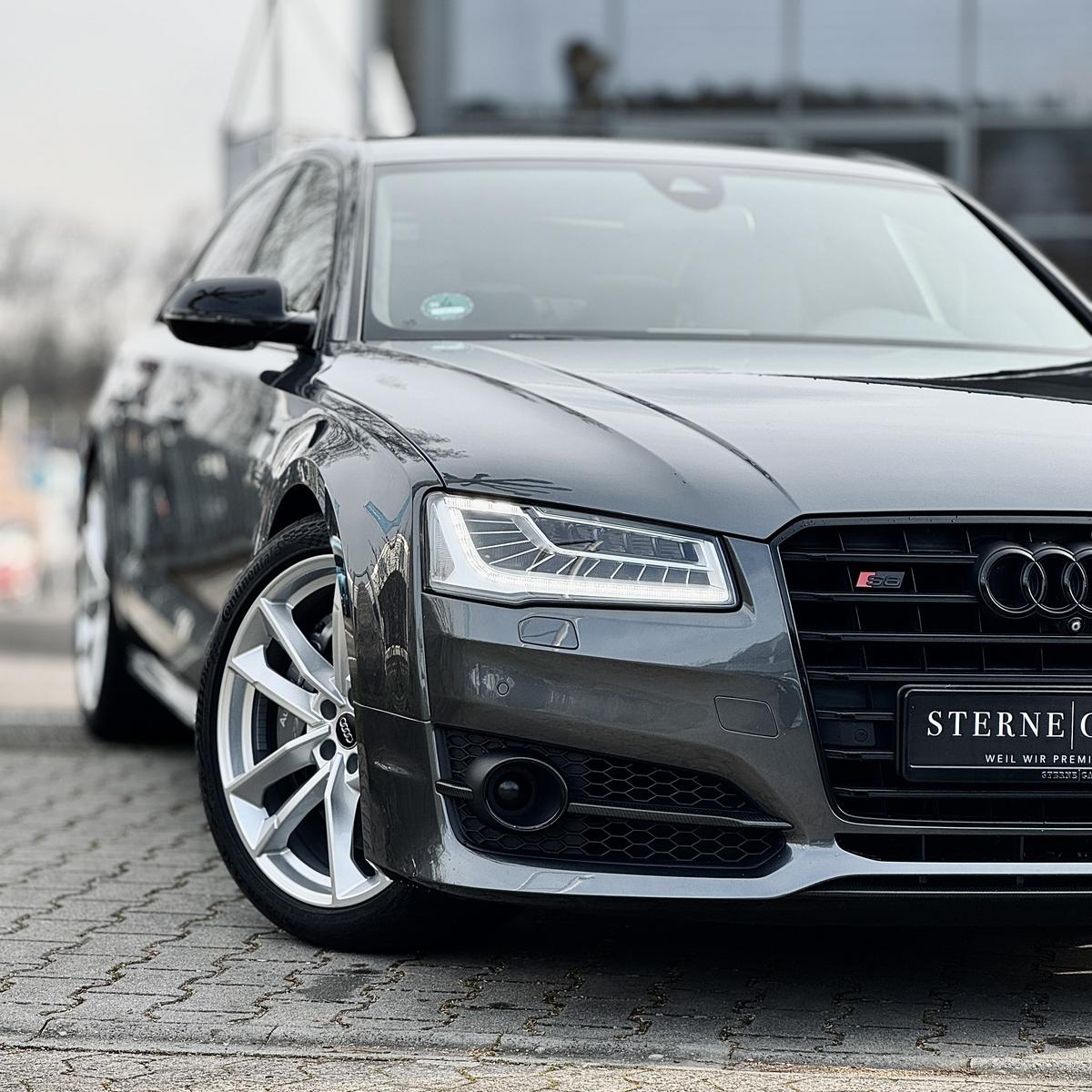 Audi S8 PLUS/4.0QUATRO/MASSAGE/SITZKLIMA Sportp. LED