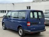 Volkswagen T5 Transporter Kombi DSG Navi Tempomat PDC AHK - Volkswagen T5: Blau