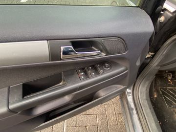 Bild 14 Opel ZAFIRA B FAMILY PLUS AHK XENON KLEINE MÄNGEL