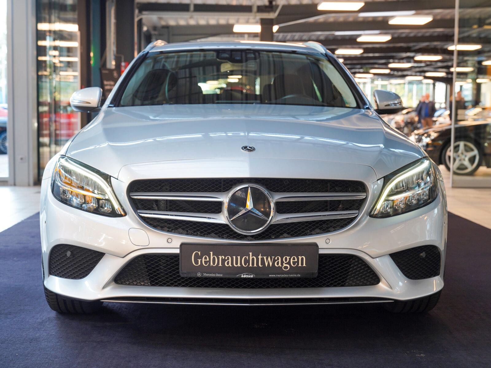 Mercedes-Benz C 180 T AVANTGARDE CarPlay Ambientebeleuchtung