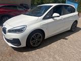 BMW 225 xe Active Tourer Sport Line LED/Navi/Kamera - BMW 225: Limousine