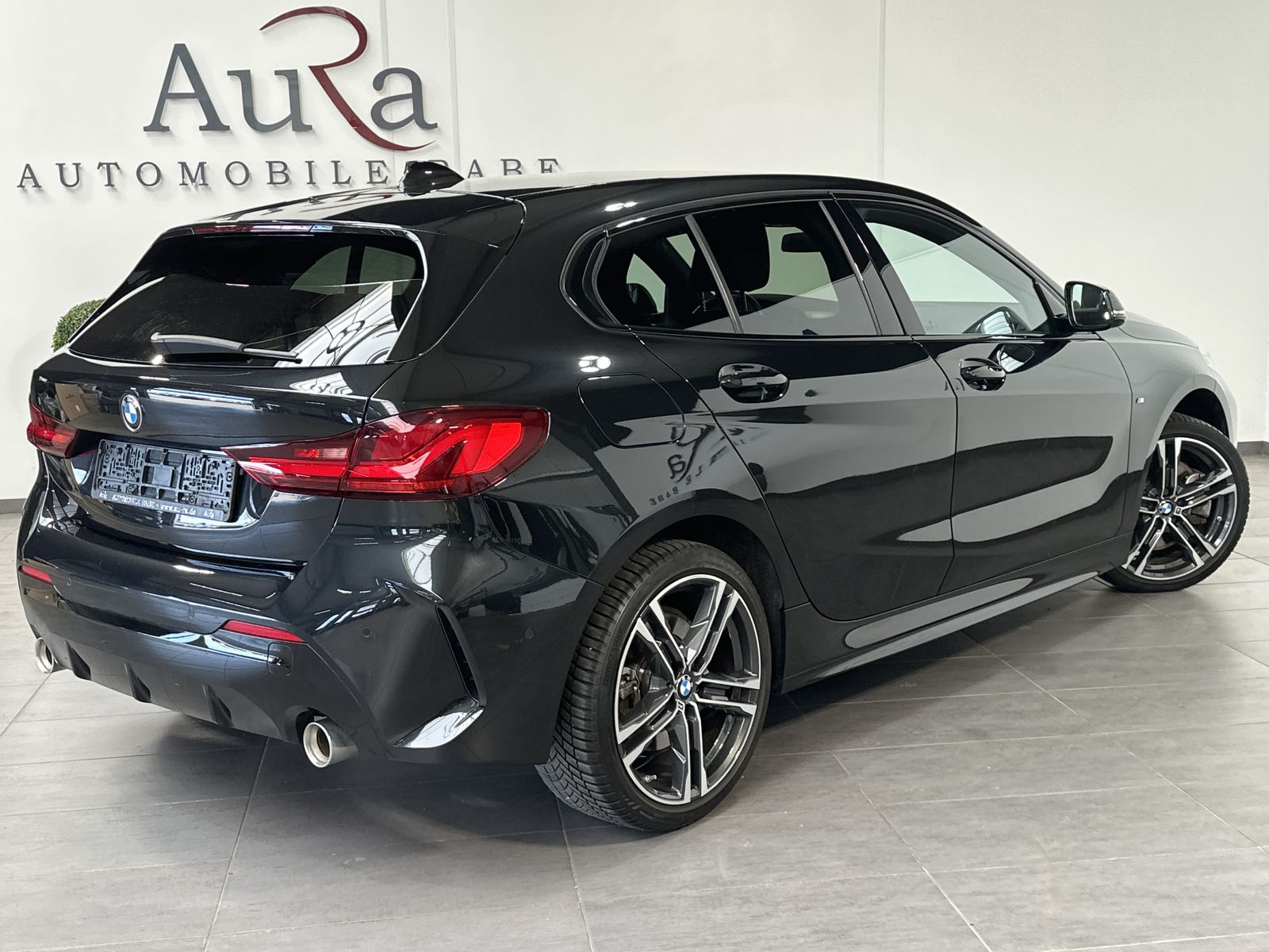 Fahrzeugabbildung BMW 120i Aut. M-Sport NAV+LED+SHZ+LHZG+HIFI+ACC+18ZO