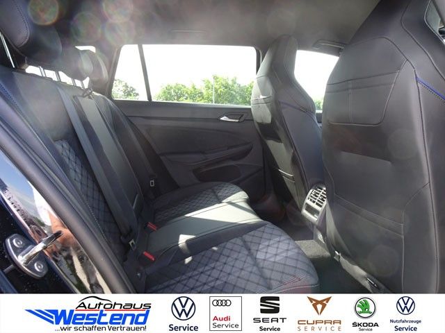 Fahrzeugabbildung Volkswagen Golf Var. R-Line 1.5l TSI 110kW DSG LED Navi