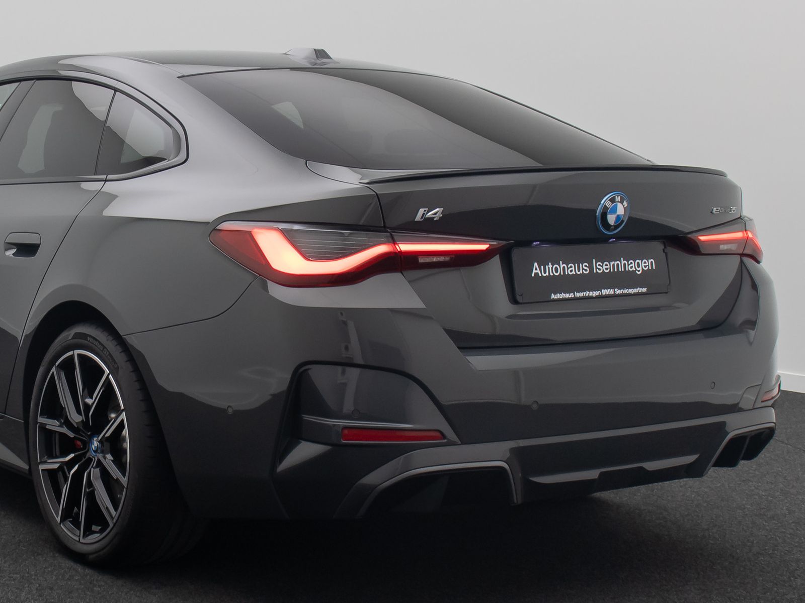 Fahrzeugabbildung BMW i4 eD35 M Sport GC Kamera DAB Widscreen 19Zoll