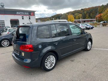 Volkswagen Touran - 11