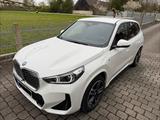 BMW iX1 xDrive30 - MPaket/Vollausstattung